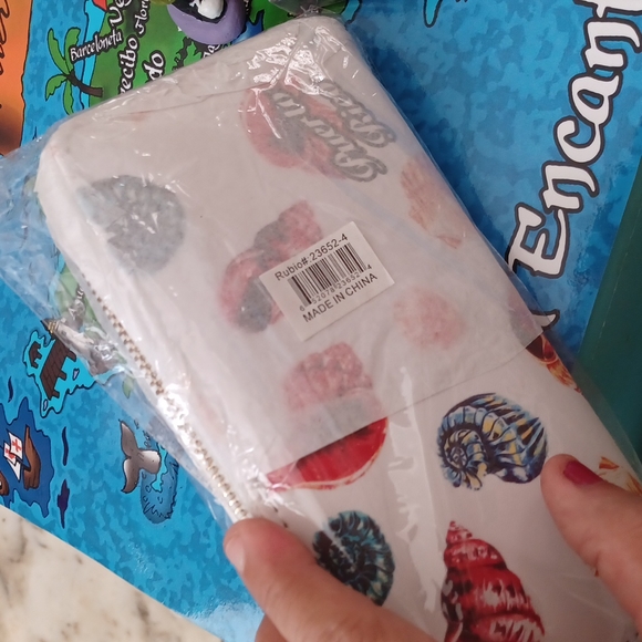 Puerto Rico Bundle of souveniers! - Picture 2 of 4